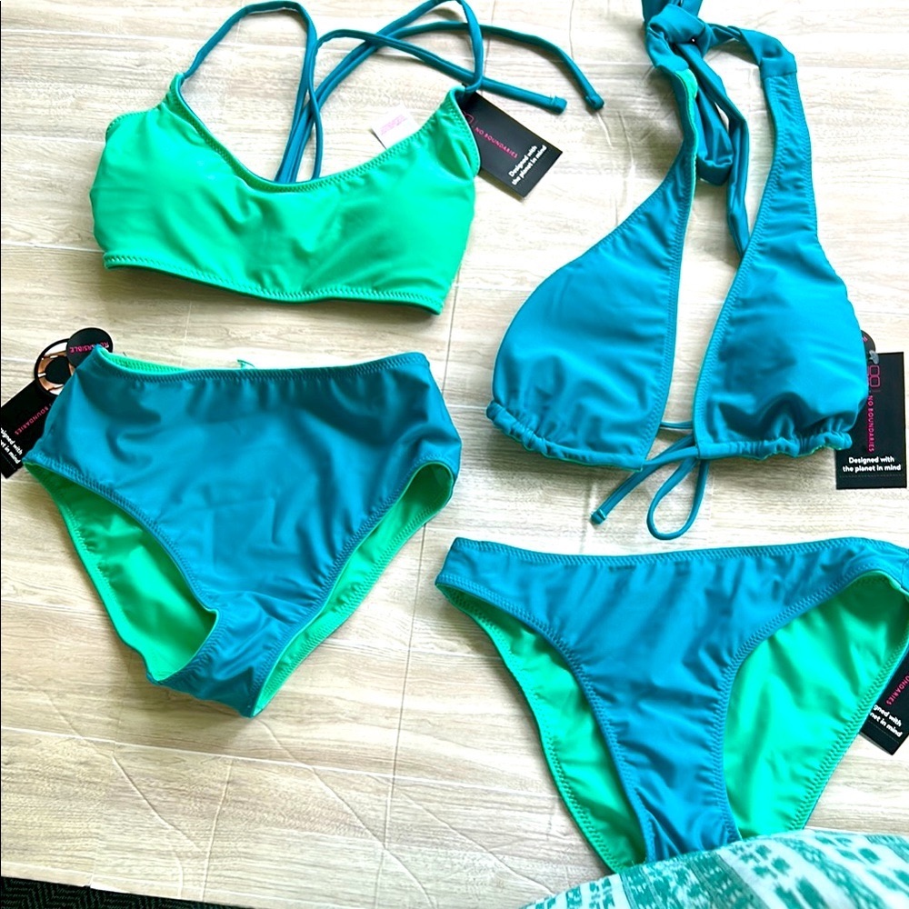 No Boundaries Nwt Reversible Teal & Green Triangle Bikini Top